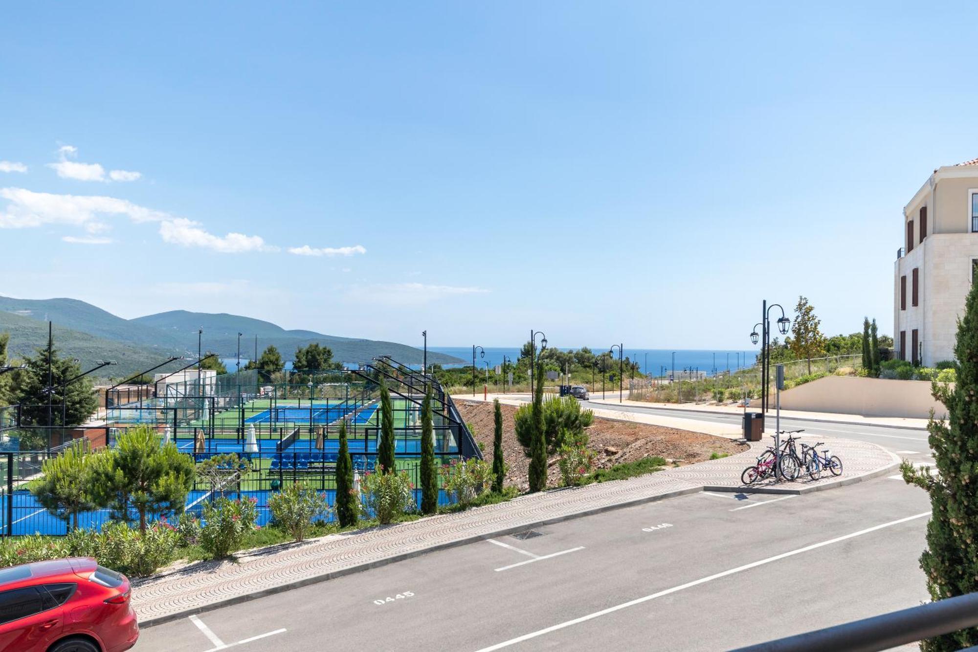 טיווט Lustica Apartments Central מראה חיצוני תמונה